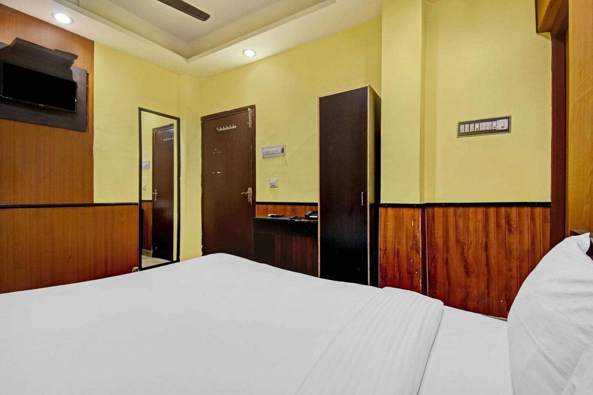 כלכותה Flagship Hotel Eden מראה חיצוני תמונה